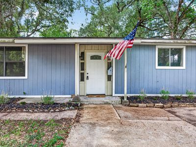 Property at 804 Azalea St, Lake Jackson, TX