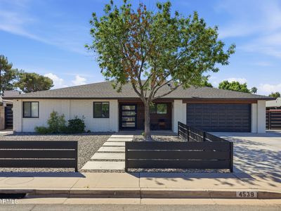 4539 W SWEETWATER Avenue