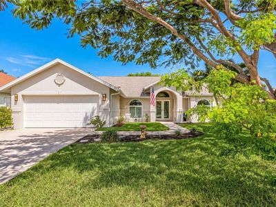 590 Lambton LN