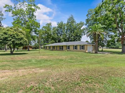 5689 S State Highway 605