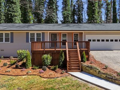 111 John Christopher Dr