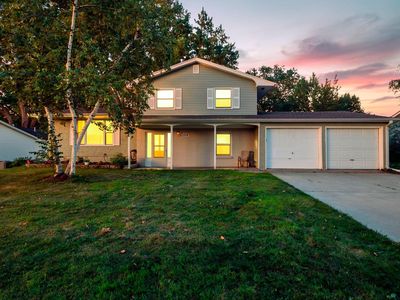 3704 Glen Oaks Ave