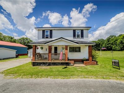 27 Locust St