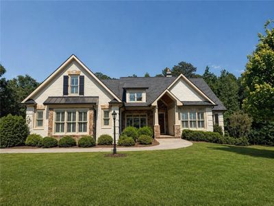 2221 Gentry Ln