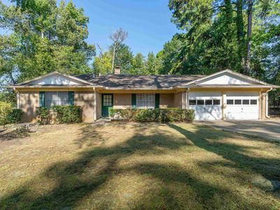 1605 Auburn Dr