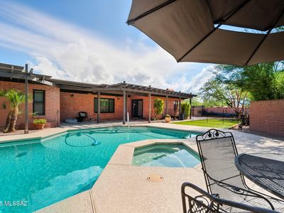 8470 E Crestridge Dr