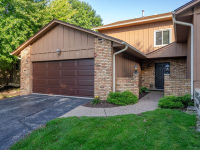 Property at 6401 Utica Ridge Rd Unit 19, Davenport, IA