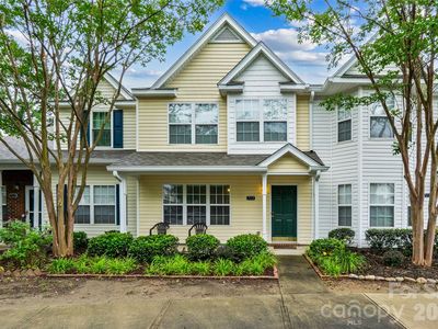 713 Rock Lake Gln