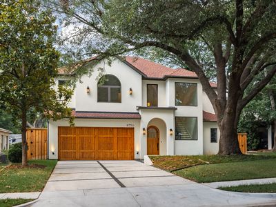 8730 Rexford Dr