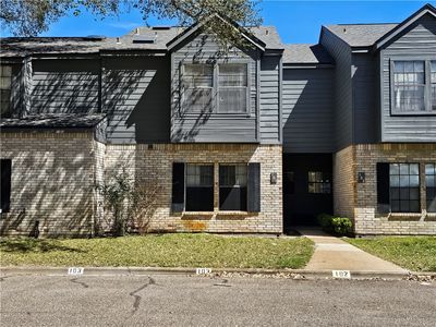 210 Oak Bay St APT 103