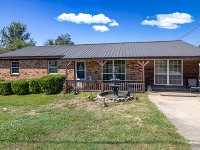 405 Hillside Dr