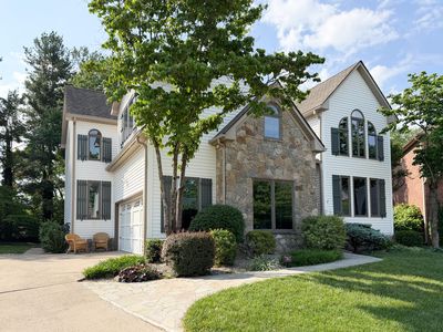 761 Winter Hill Ln