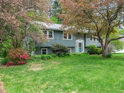 9 Sunrise Dr