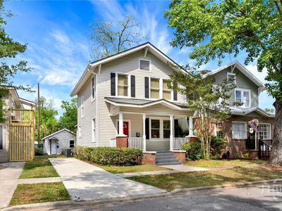 856 E 35th Street