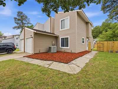 621 Folkstone Way