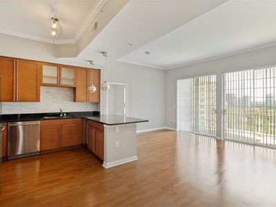 3225 Turtle Creek Blvd APT 1211