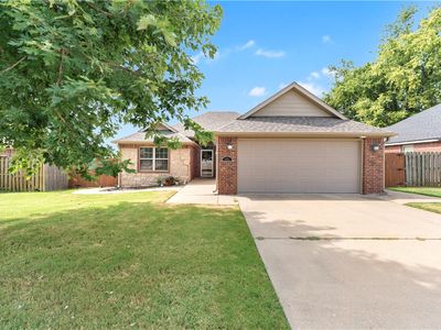 402 W Worchester
