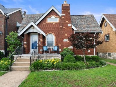 5527 Goethe Ave