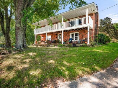 1889 Pond Lick Rd