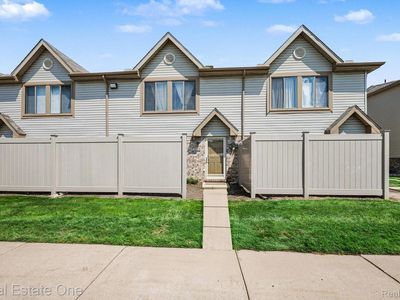 50514 Bay Run N