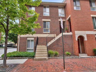 618 S Charles St #R32