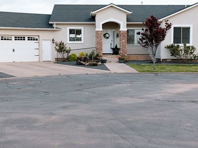2299 W Cedar Crest Dr