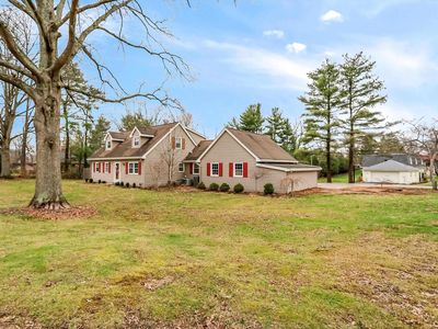 814 S Meadowbrook Dr