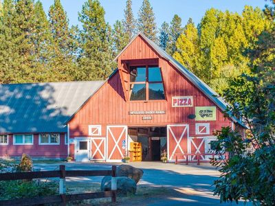 110 Squaw Valley Rd
