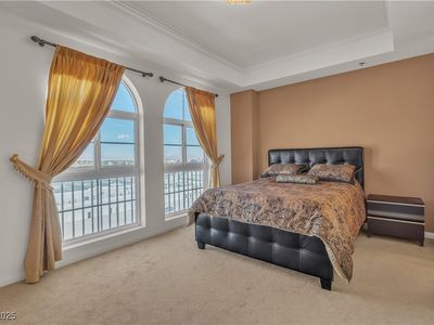 2405 W Serene Ave UNIT 817
