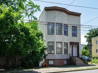 292 Sheridan Avenue