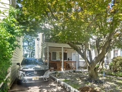 58 Henderson St
