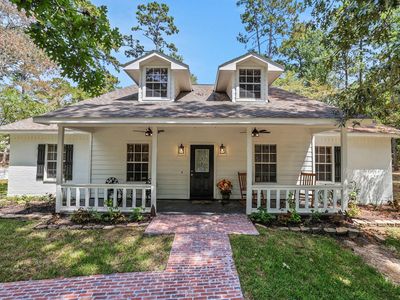 221 Lake Grove Dr