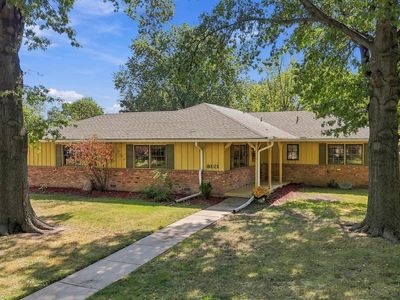 8121 E Mockingbird Ln