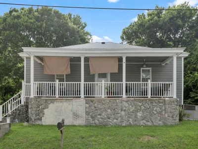 38 3rd Ave
