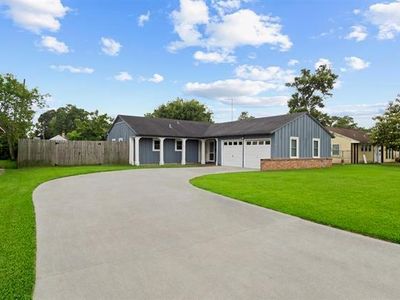 3835 Bayou Rd