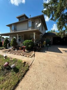 Property at 1201 Grand St, Guthrie Center, IA