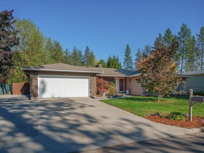328 W Brierwood Ave