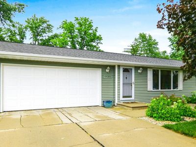1135 Anchor Dr