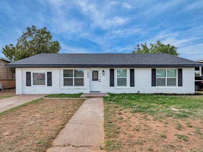 1203 E Parker Ave