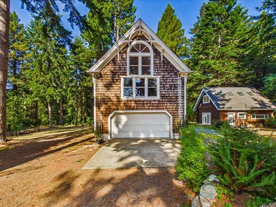 833 Kahlstrom Ave