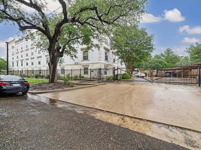 3501 Chenevert St APT 7