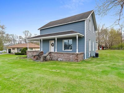 572 Green Bay Ave