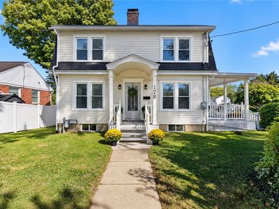 128 Lake Ave