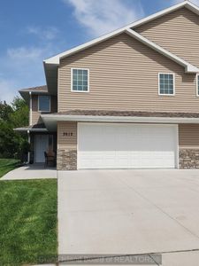 2612 Market Ln