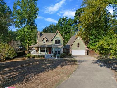 611 W Circle Dr