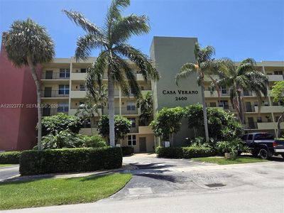 2400 NE 10th St APT 104