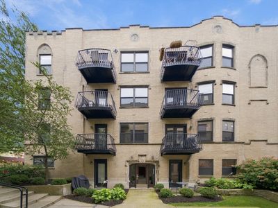 4434 N Damen Ave #3E