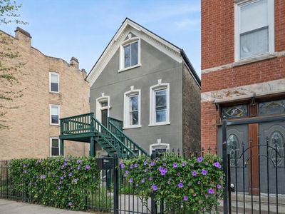 1011 N Mozart St