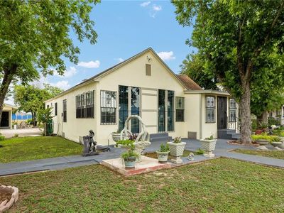 218 E Sam Houston Blvd