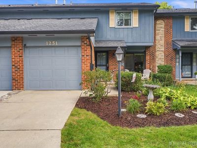 Property at 1251 Croydon Ct, Wheaton, IL